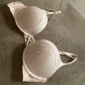 Victoria secret Bombshell bra